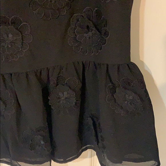 Black ruffle top - Picture 3 of 3